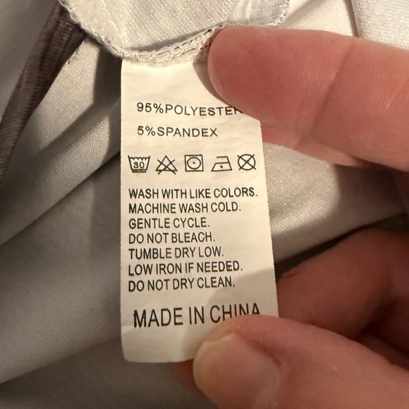 Women’s Abstract Print Sleeveless Blouse XL - Picture 4 of 5